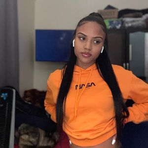 Meet your Posher, Clara